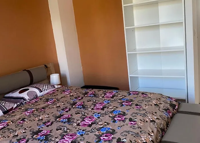 1e דירה ברסט