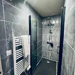 1e Apartment